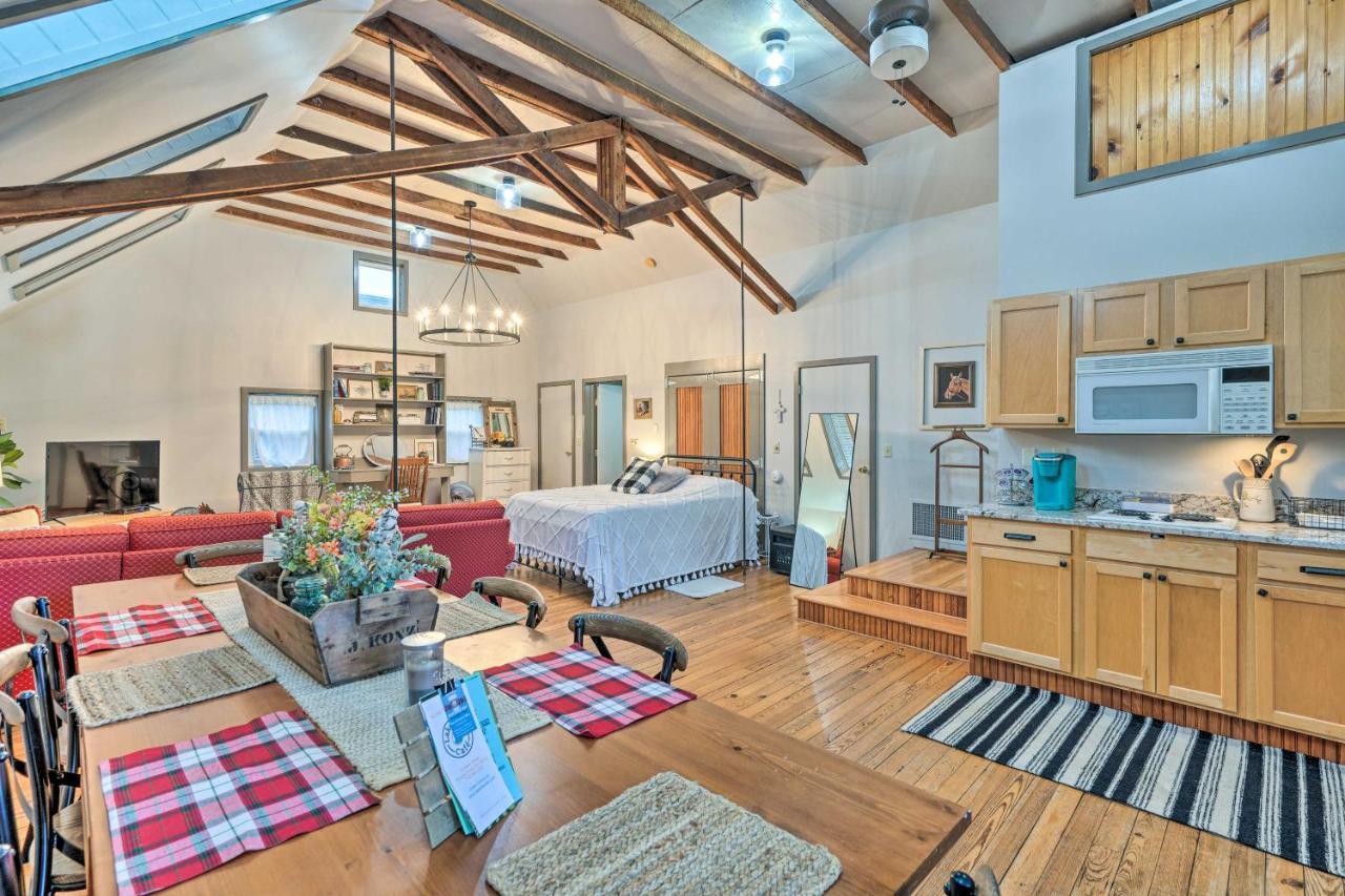 Pet-Friendly Loft Vacation Rental With Fire Pit! Bemus Point Exterior foto